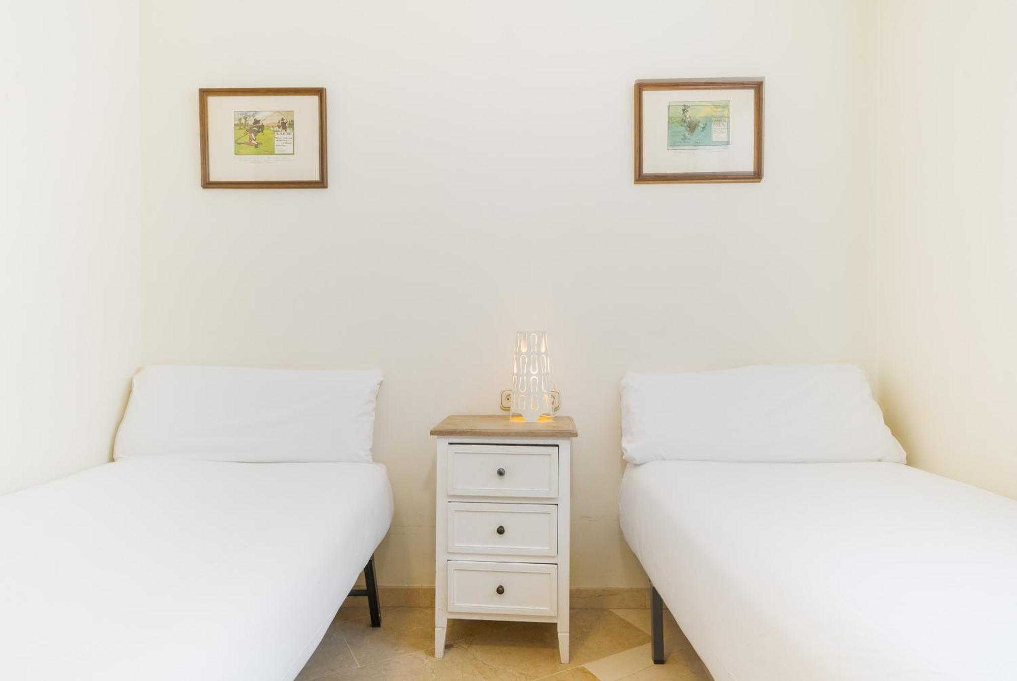 סביליה Wide With Terrace & Parking- 3Bd 2Bth- Alfalfa מראה חיצוני תמונה